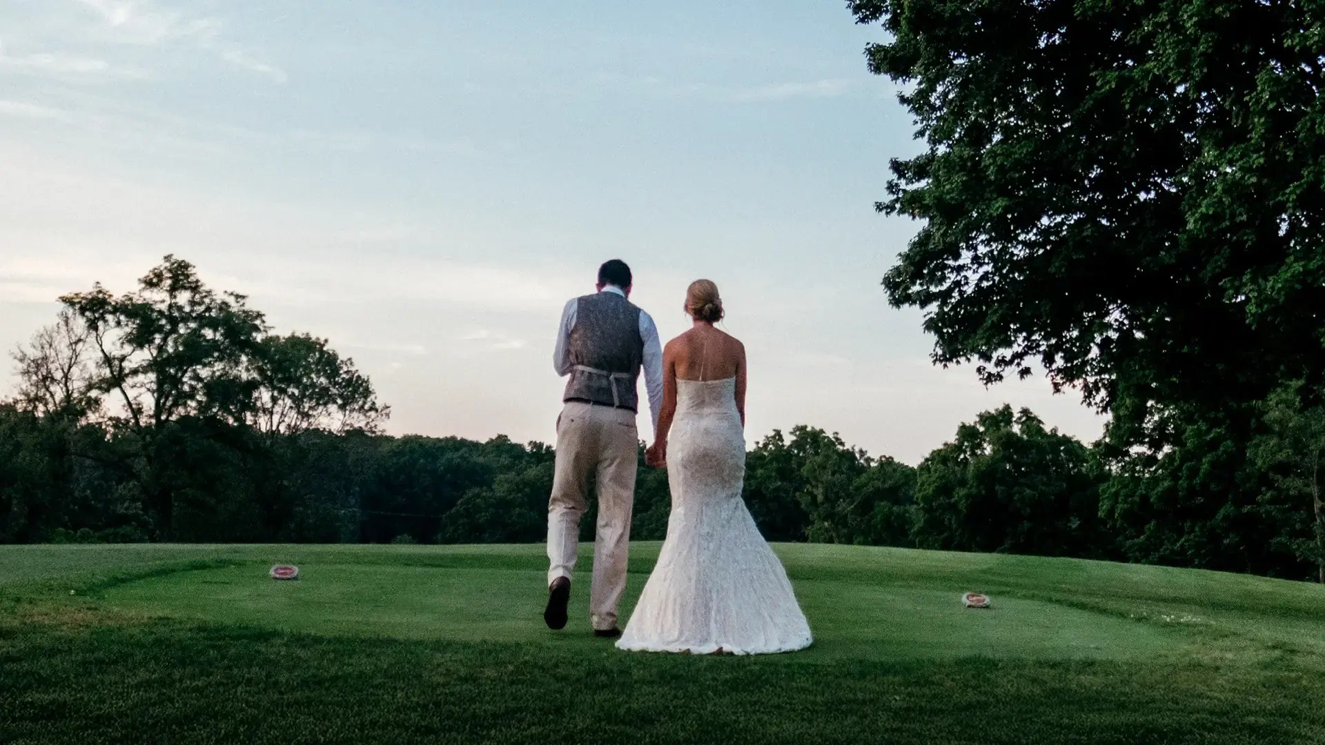 A wedding at Mauh-Nah-Tee-See